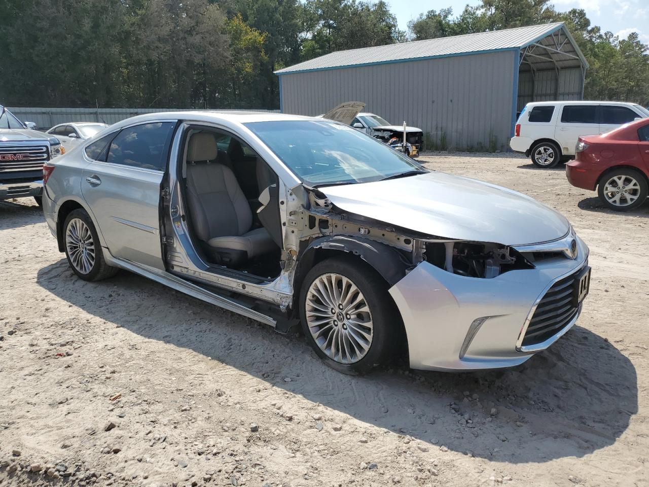 TOYOTA AVALON XLE