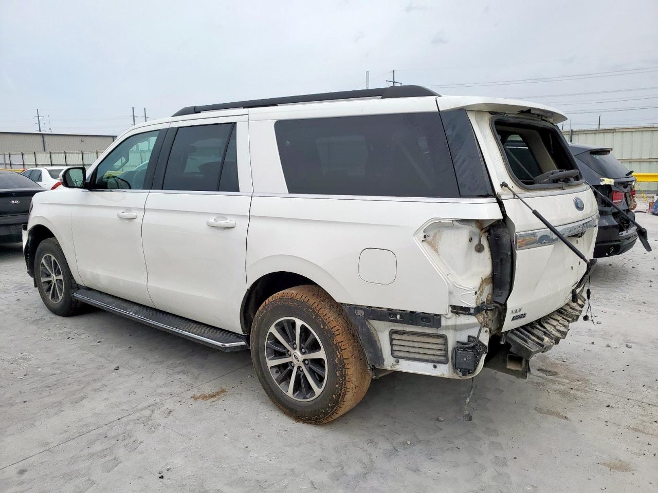 FORD EXPEDITION MAX XLT