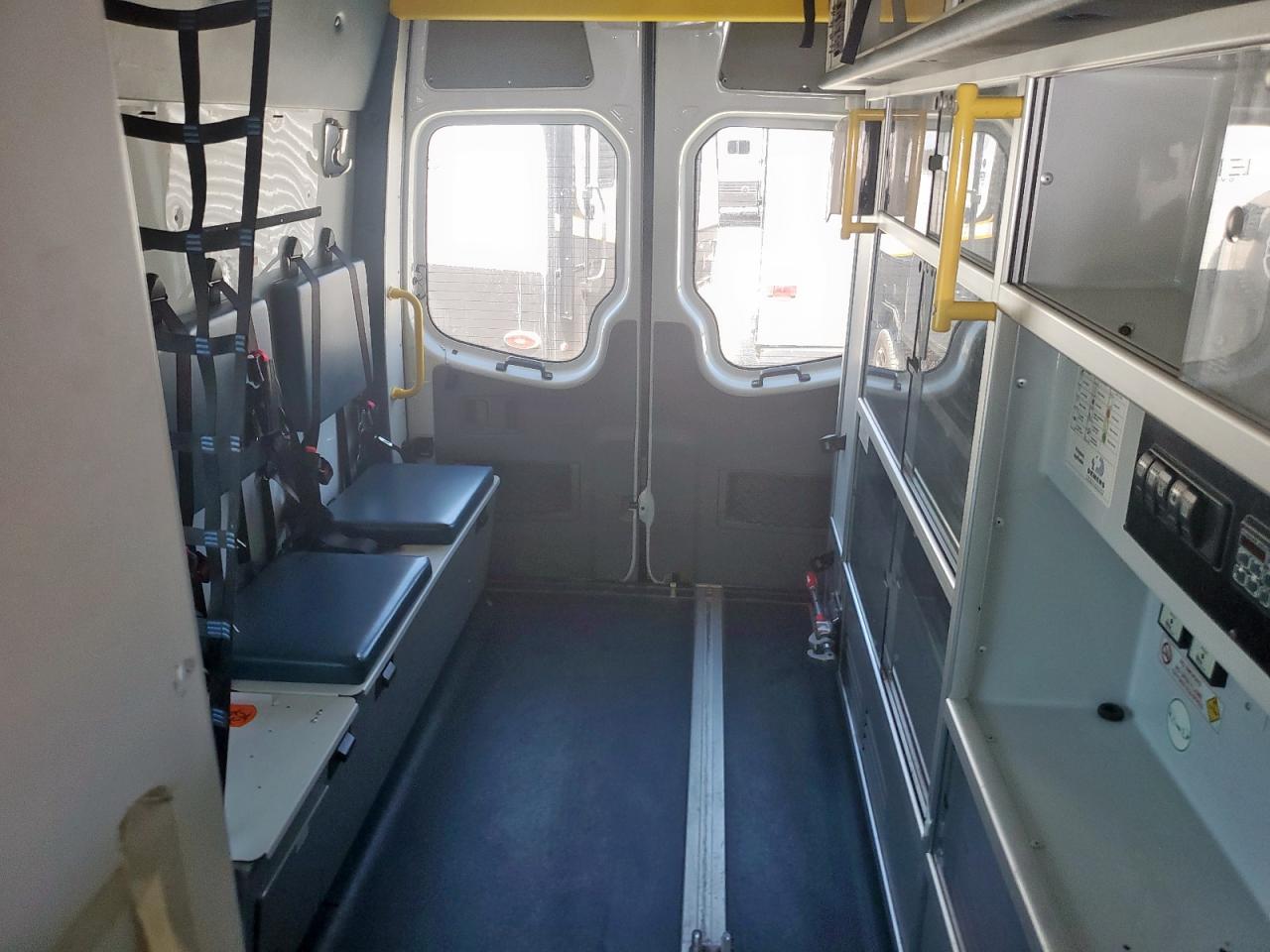 MERCEDES-BENZ SPRINTER 2500