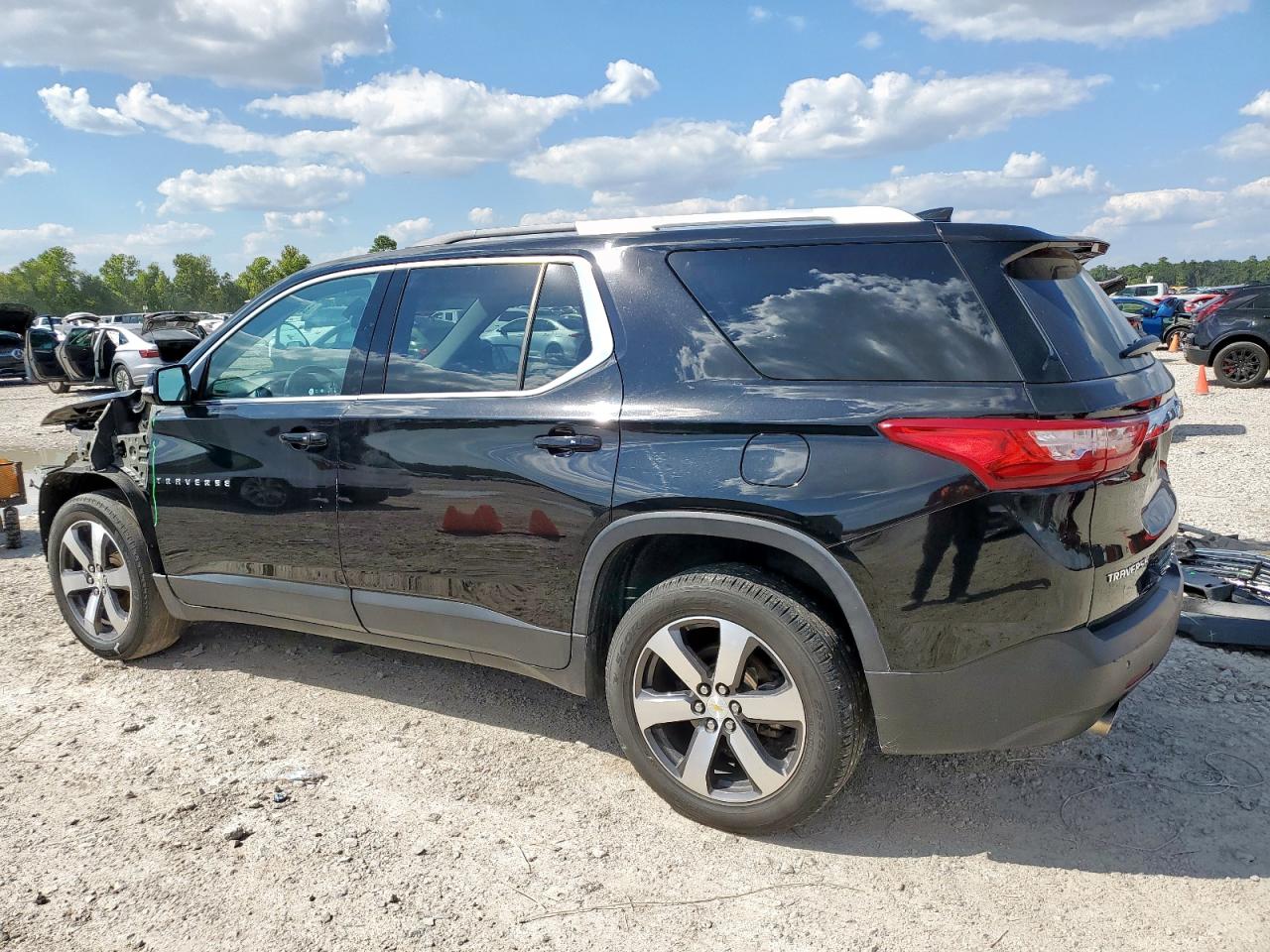 CHEVROLET TRAVERSE LT