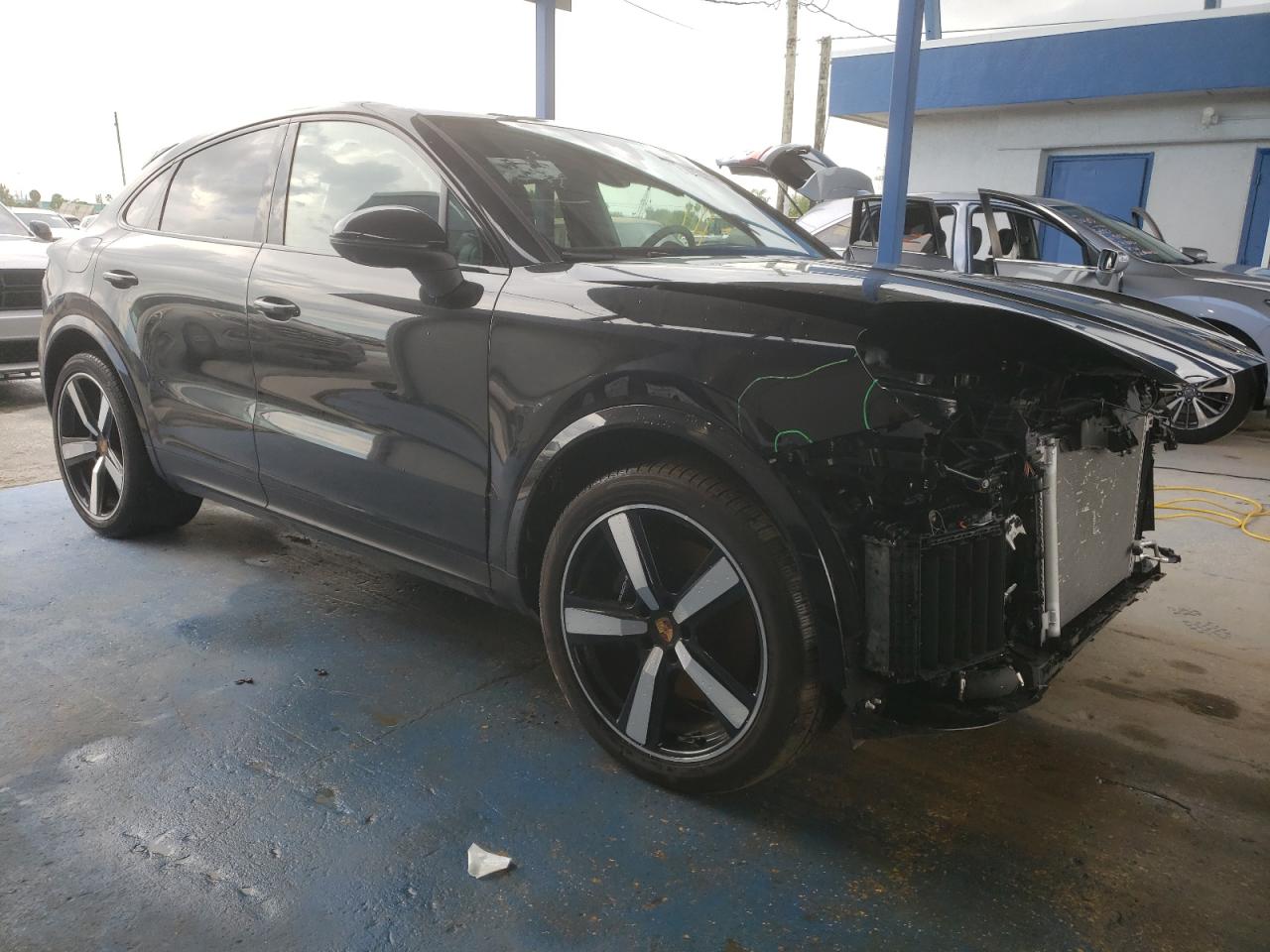 PORSCHE CAYENNE COUPE