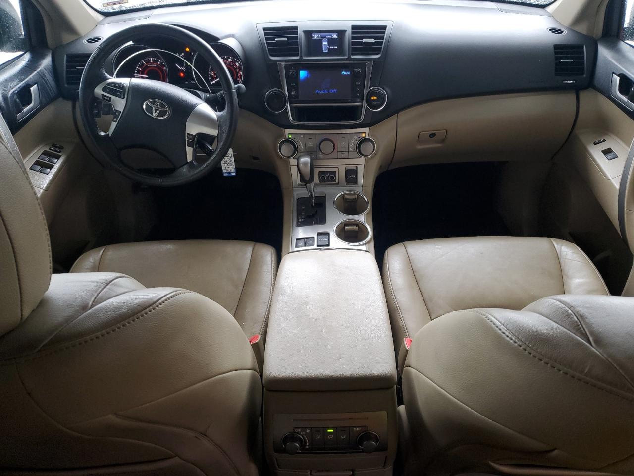 TOYOTA HIGHLANDER BASE