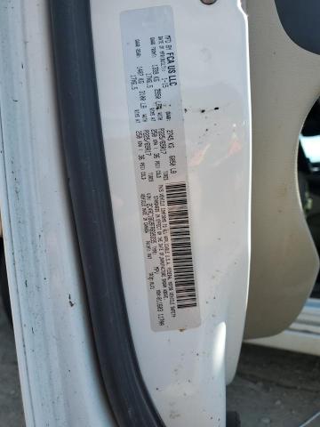 2015 CHRYSLER TOWN & COU 2C4RC1BG9FR699335