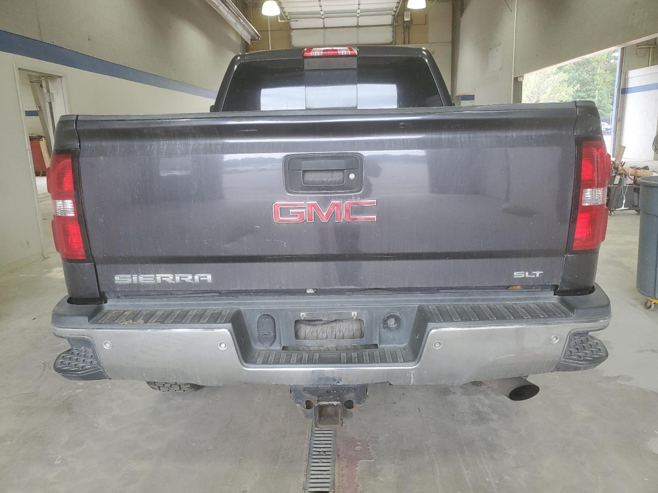 GMC SIERRA K2500 SLT