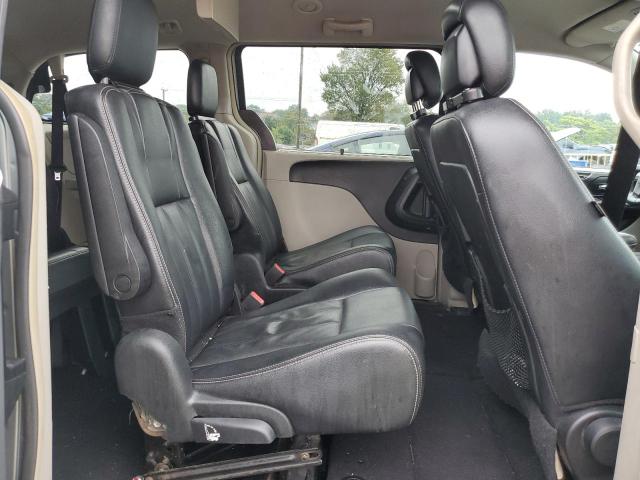 2015 CHRYSLER TOWN & COU - 2C4RC1BG5FR520157