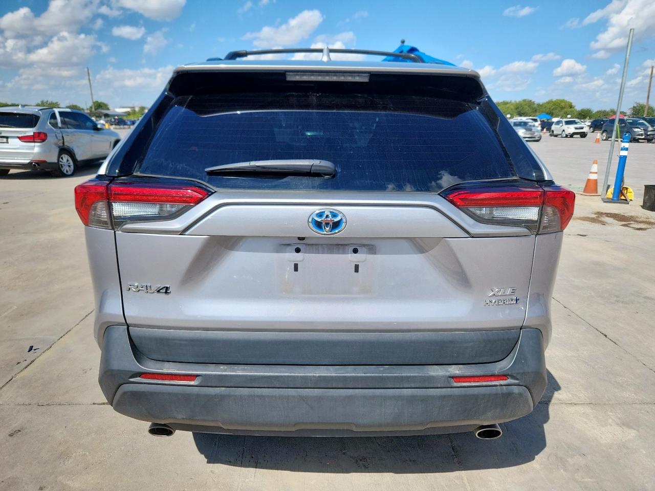 TOYOTA RAV4 XLE PREMIUM