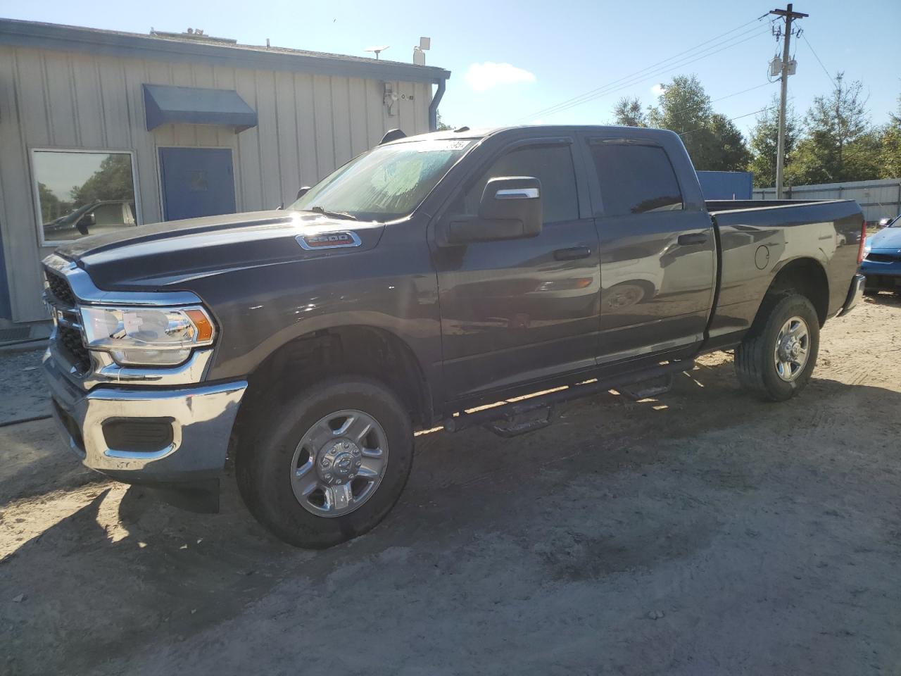 RAM 2500 TRADESMAN