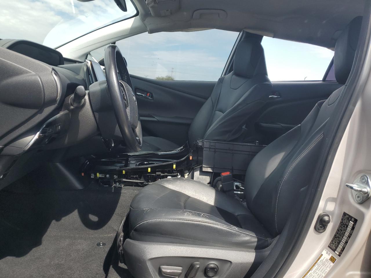 TOYOTA PRIUS PRIME LE