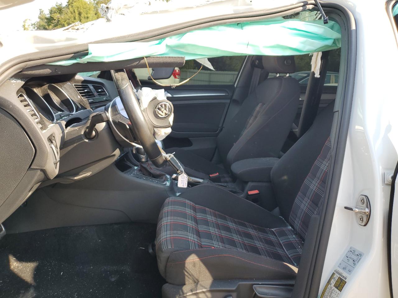 VOLKSWAGEN GOLF GTI S