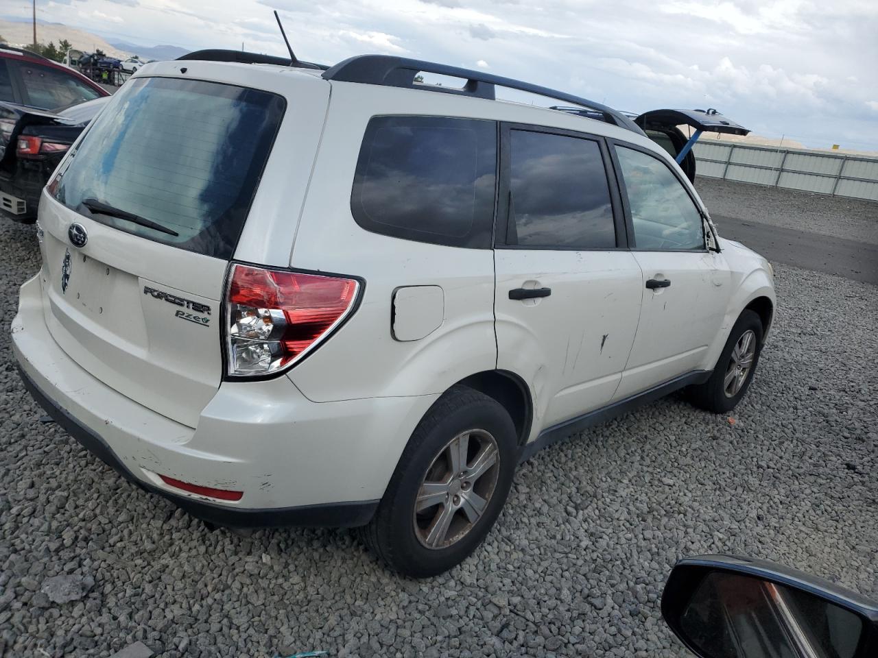 Lot #3275487716 2013 SUBA FORESTER 2.5X