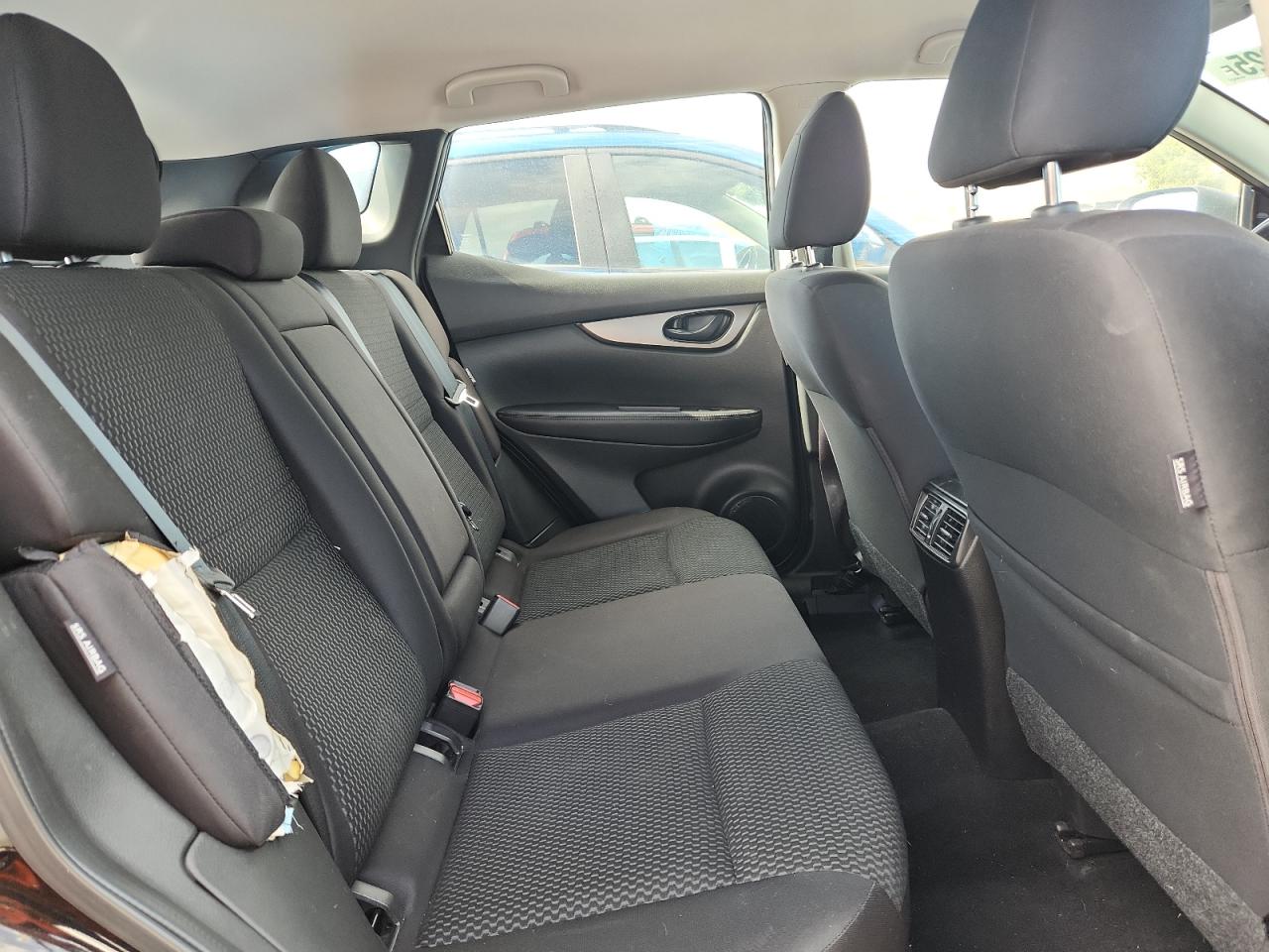 NISSAN ROGUE SPORT S