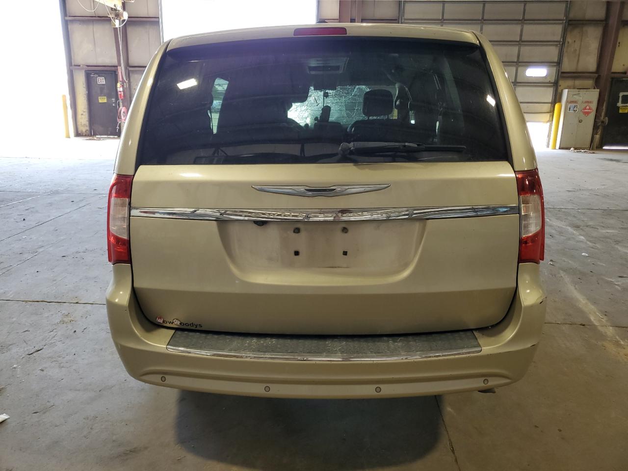 CHRYSLER TOWN & COUNTRY TOURING L