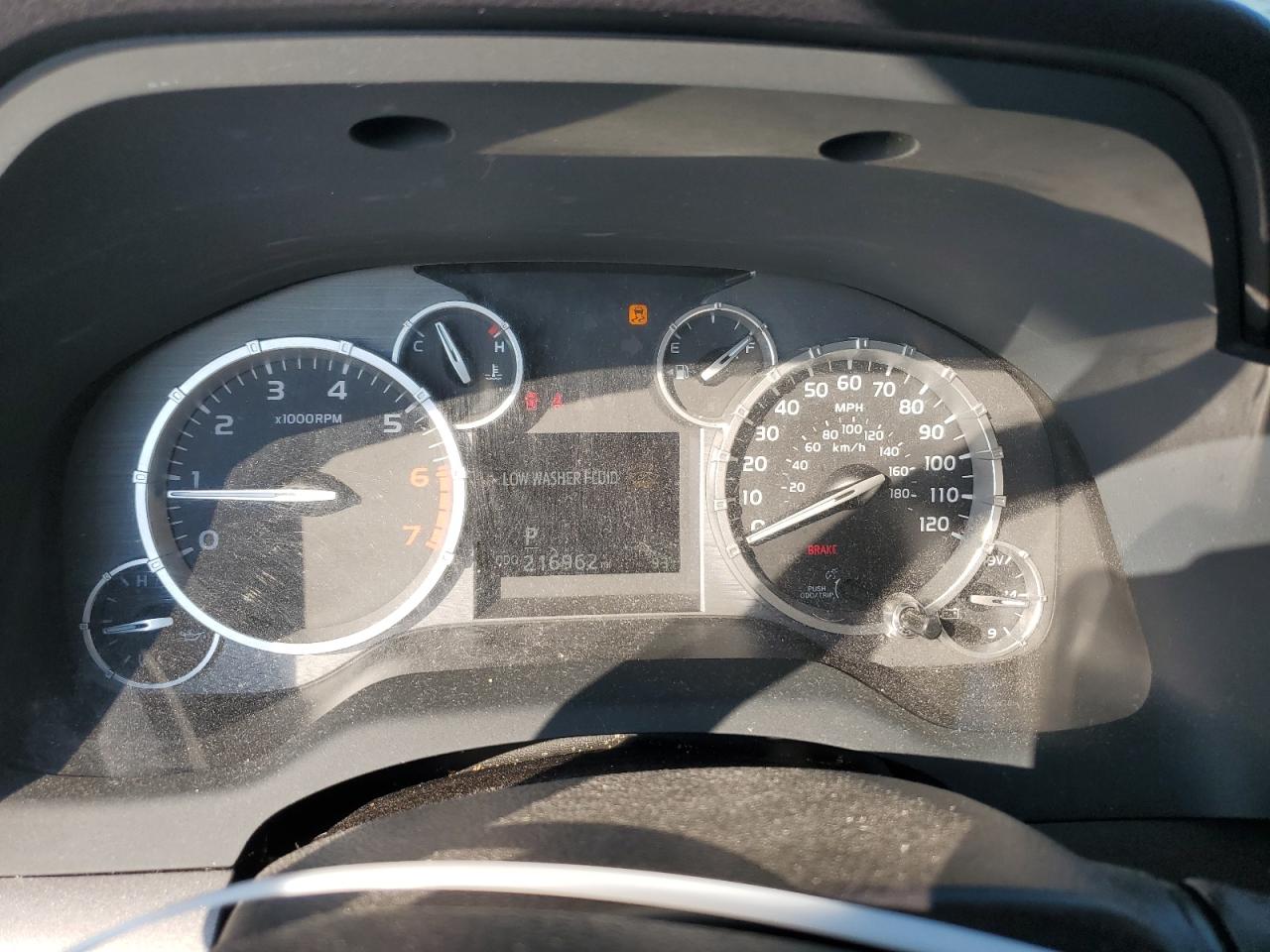 TOYOTA TUNDRA CREWMAX SR5