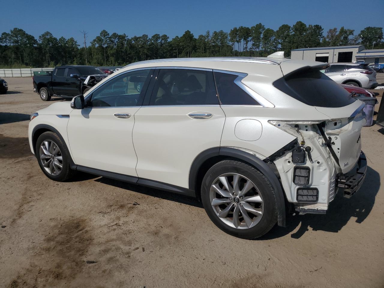 INFINITI QX50 ESSENTIAL