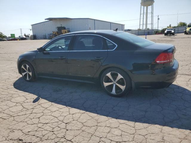 2015 VOLKSWAGEN PASSAT S 1VWAT7A32FC111053