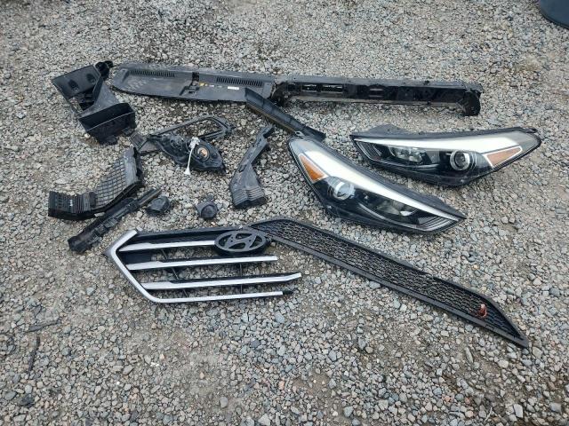 2018 HYUNDAI TUCSON VAL KM8J33A28JU831636