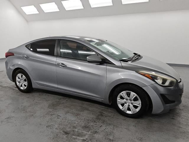 2016 HYUNDAI ELANTRA SE 5NPDH4AE3GH769472