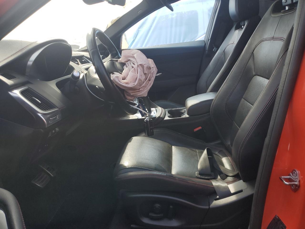 JAGUAR E-TYPE CHECKERED FLAG