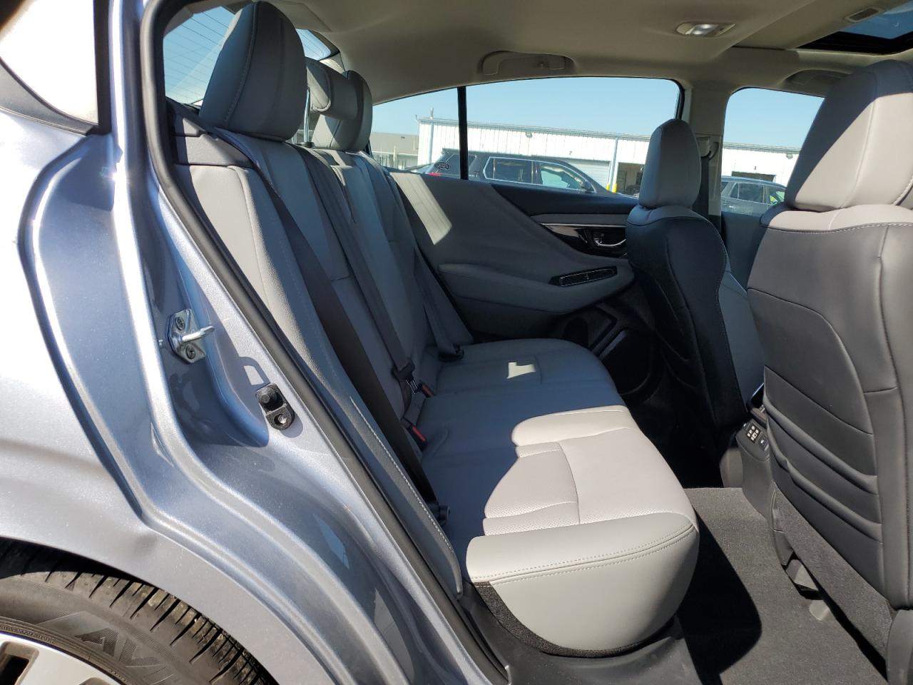 SUBARU LEGACY LIMITED