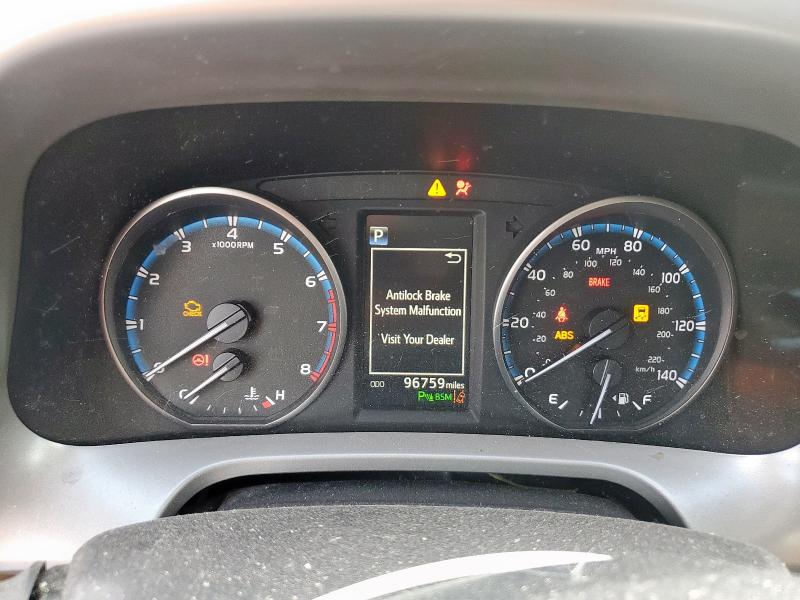 2018 TOYOTA RAV4 ADVEN 2T3WFREV1JW514728