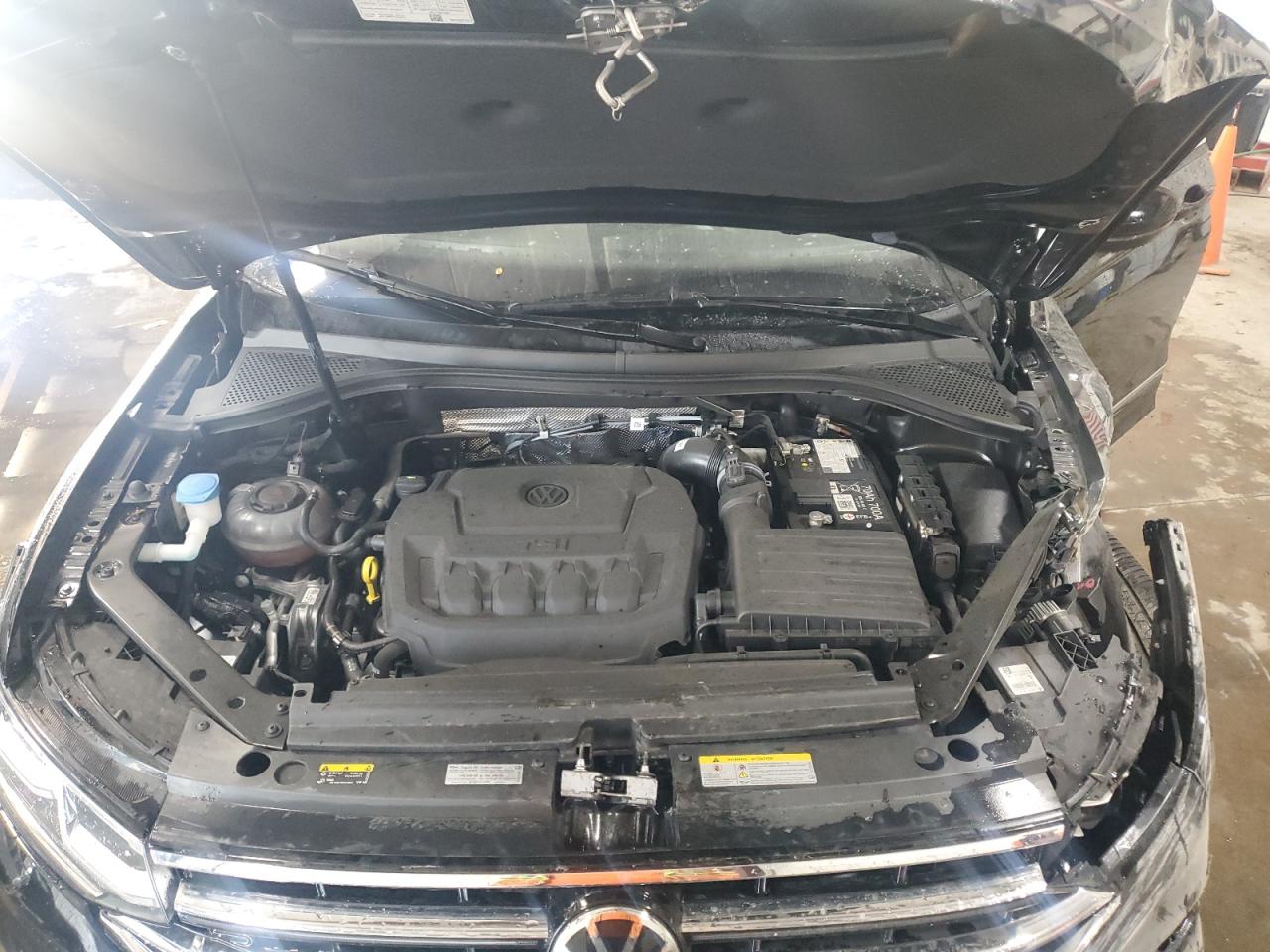 VOLKSWAGEN TIGUAN SEL R-LINE BLACK