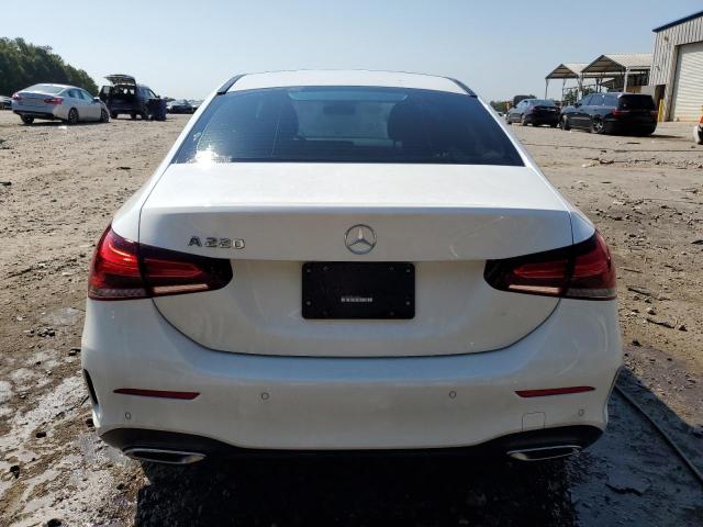 2022 MERCEDES-BENZ A 220 - W1K3G4EB2NJ368536