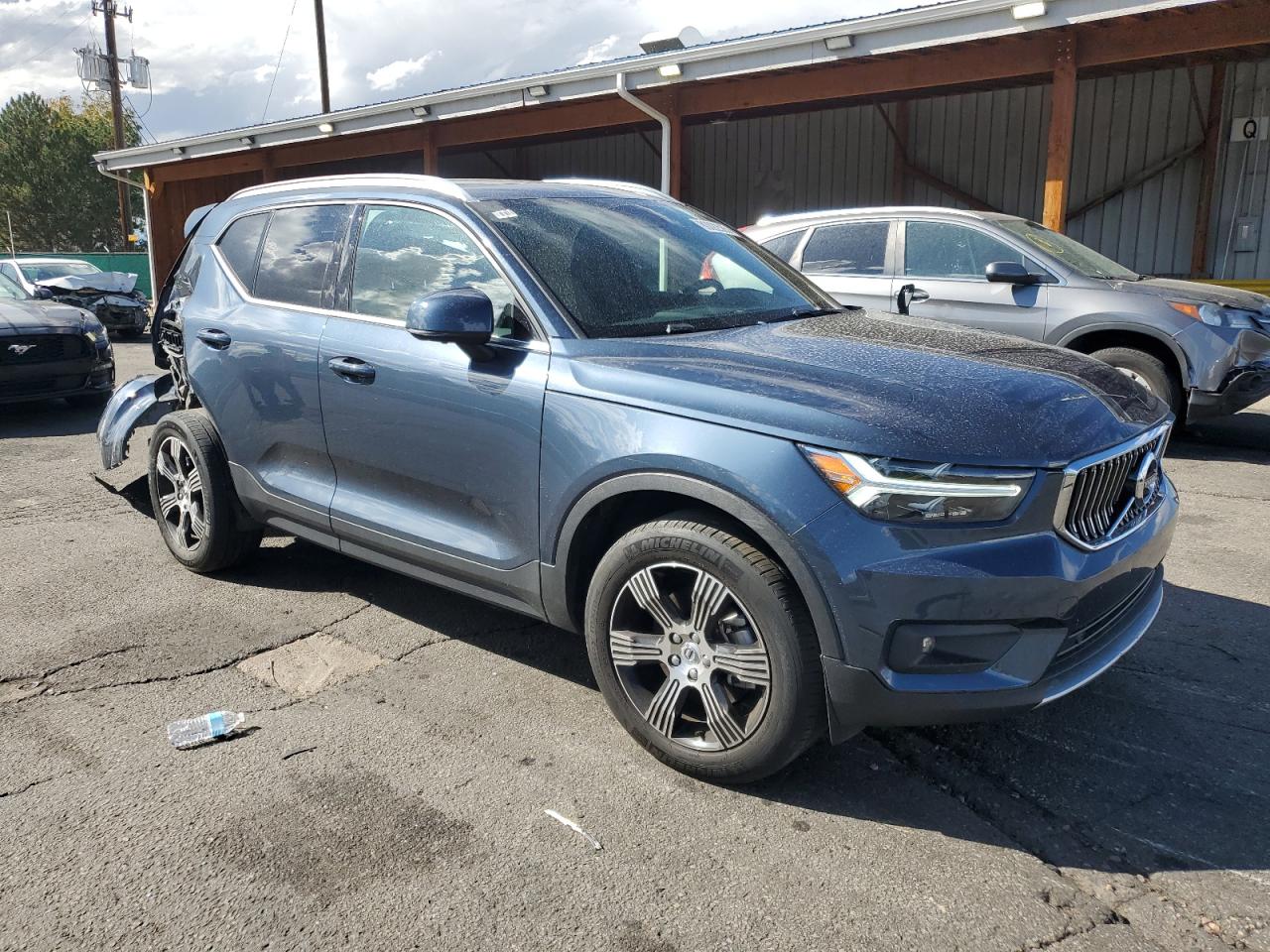 Lot #3317774074 2022 VOLVO XC40 T4 IN