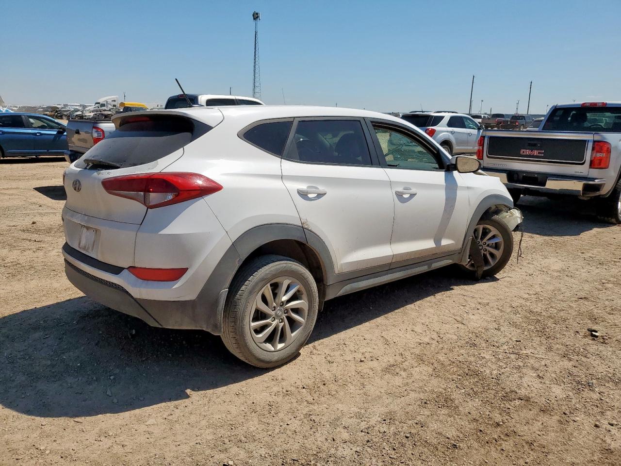 HYUNDAI TUCSON SE