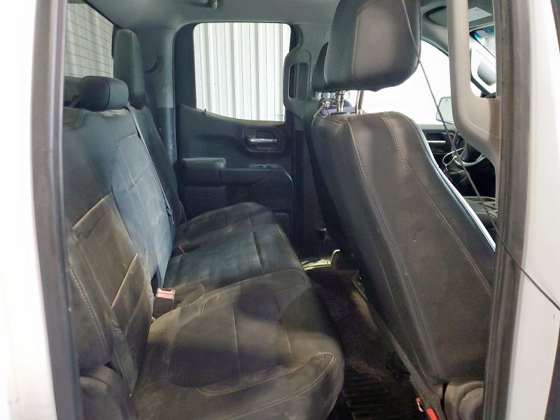 2019 CHEVROLET SILVERADO K1500 1GCRYAEF1KZ283591