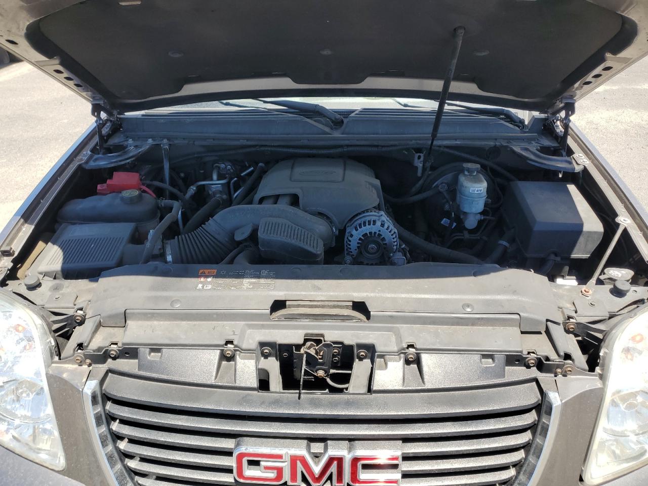 GMC YUKON SLE