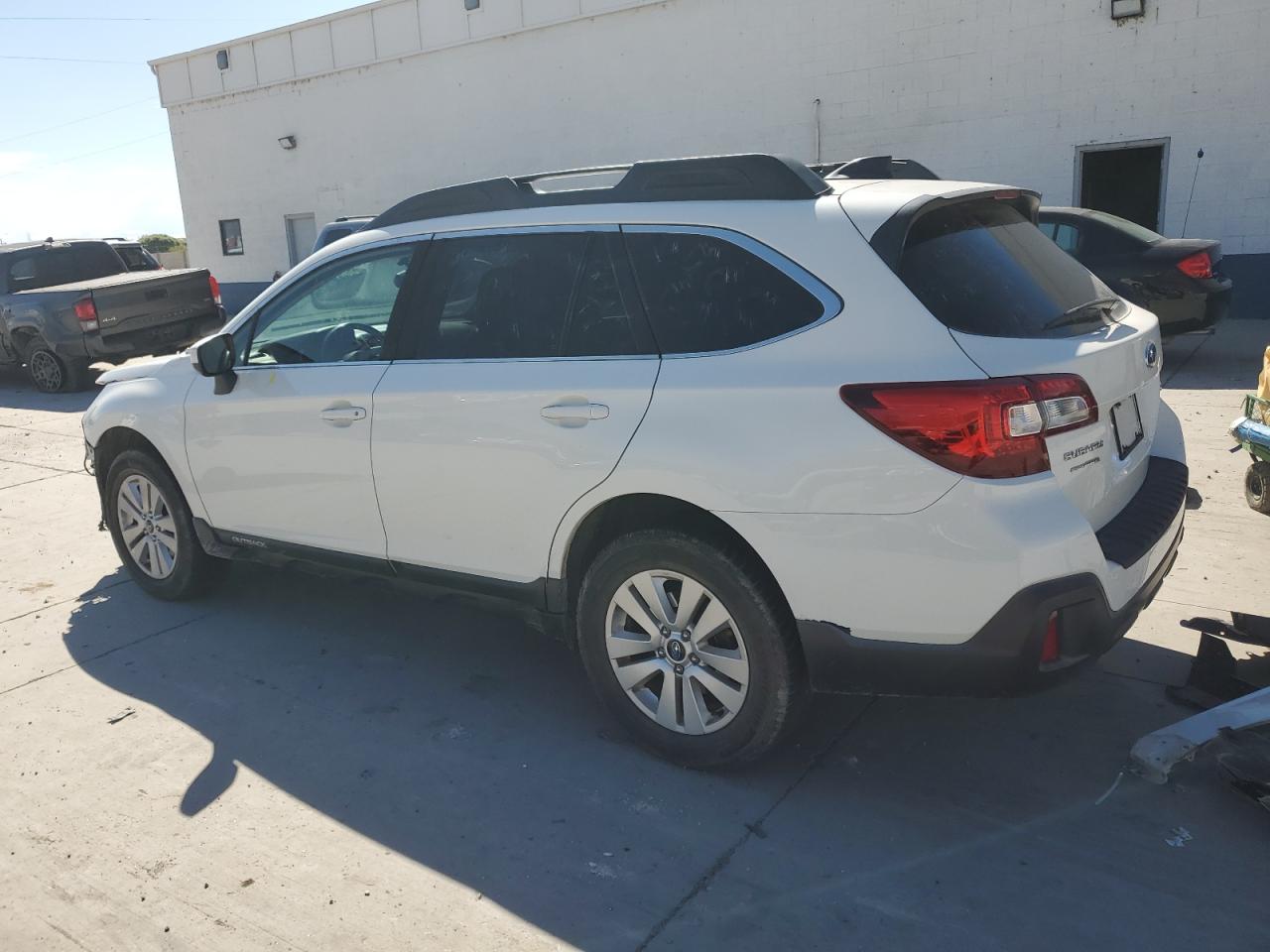 Lot #3309773844 2018 SUBARU OUTBACK 2.
