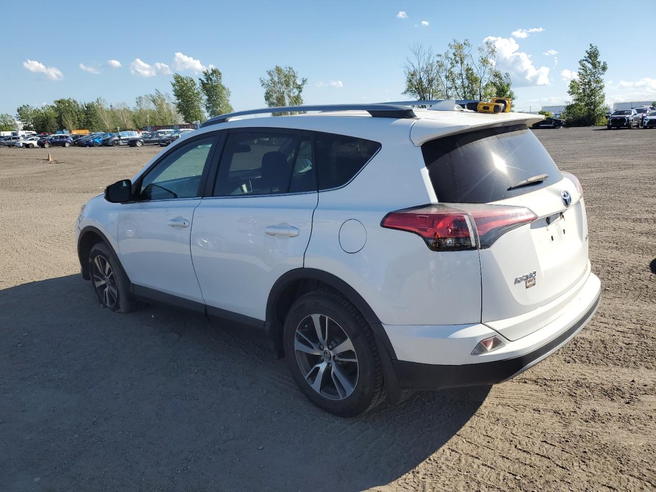 TOYOTA RAV4 XLE