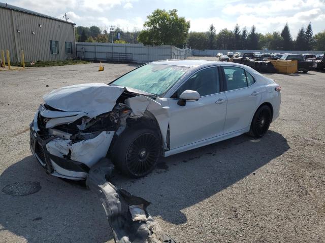 TOYOTA CAMRY XSE