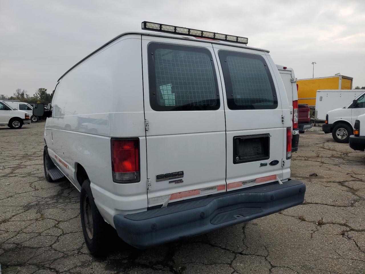 FORD ECONOLINE E250 VAN