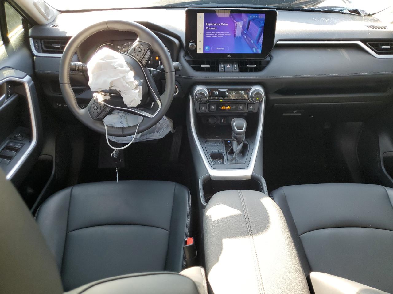 TOYOTA RAV4 XLE PREMIUM