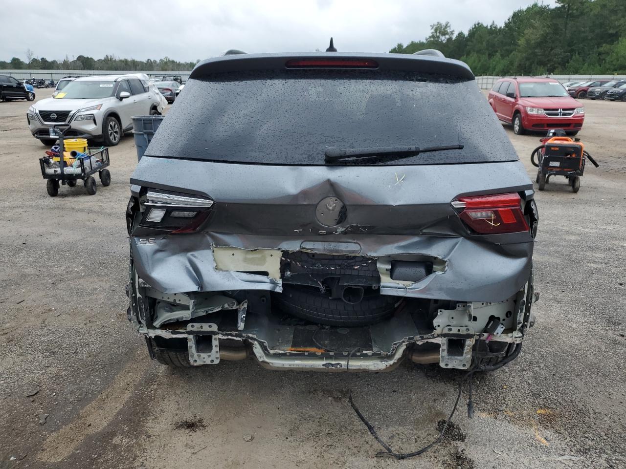 VOLKSWAGEN TIGUAN SE R-LINE BLACK