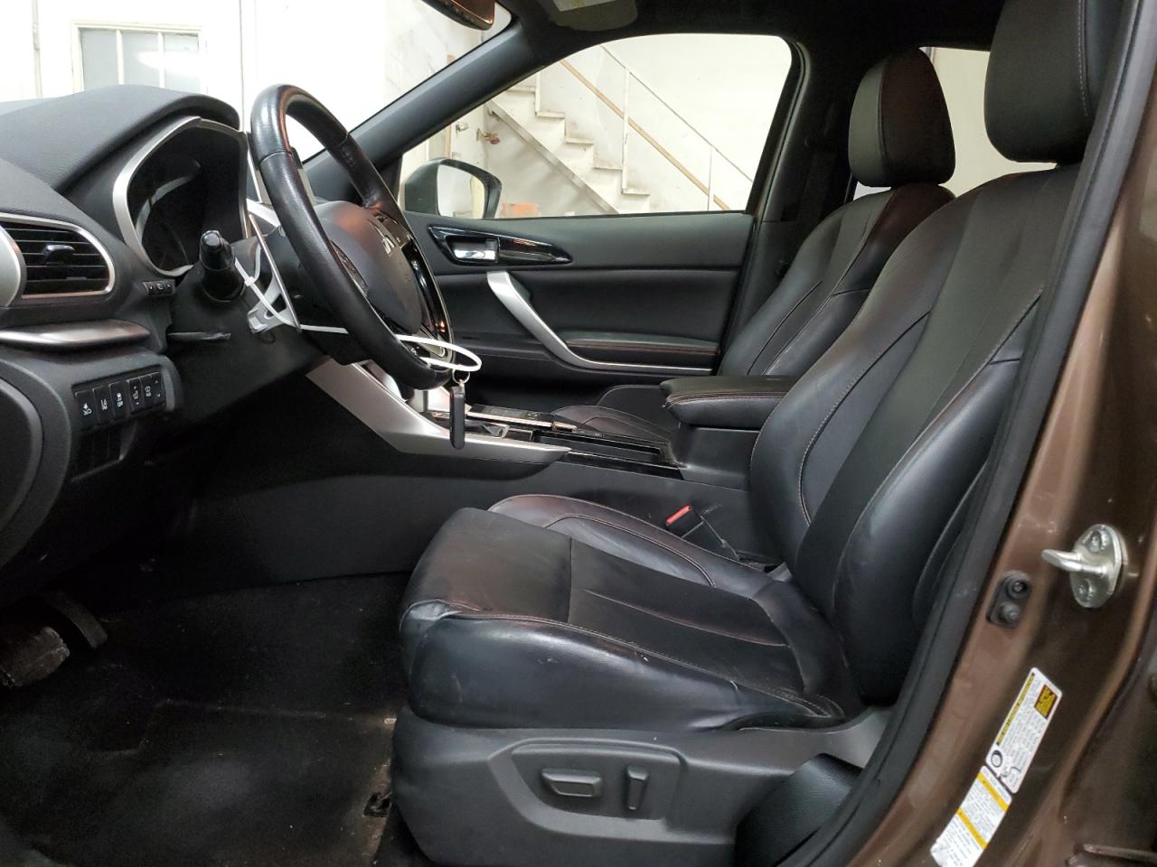 MITSUBISHI ECLIPSE SE