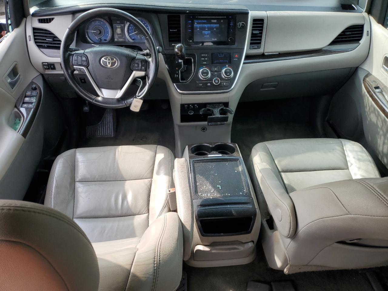 TOYOTA SIENNA XLE