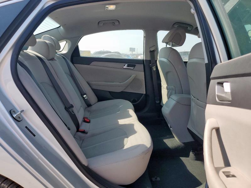 2017 HYUNDAI SONATA SE 5NPE24AF1HH519695