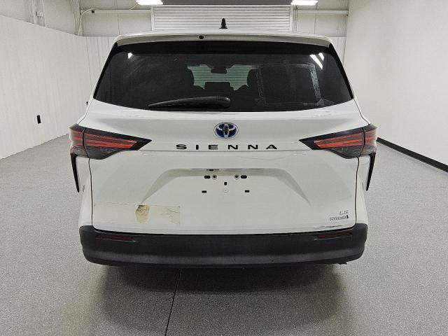 2021 TOYOTA SIENNA LE 5TDKRKEC4MS033065