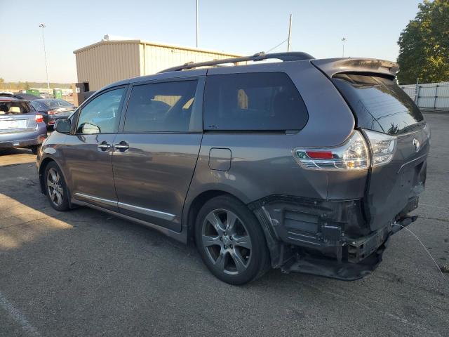 2017 TOYOTA SIENNA SE 5TDXZ3DC5HS820979