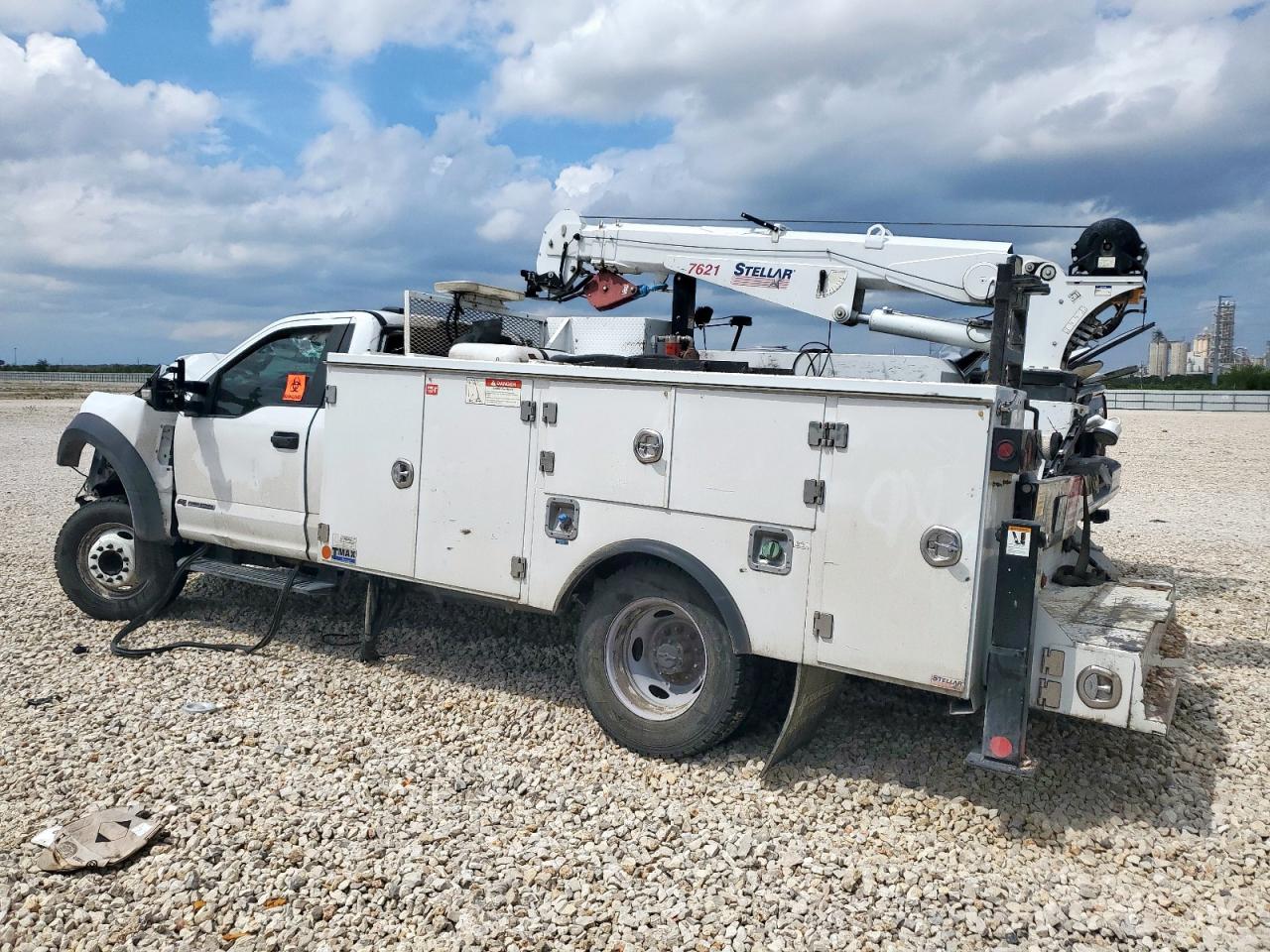 FORD F-550 SUPER DUTY