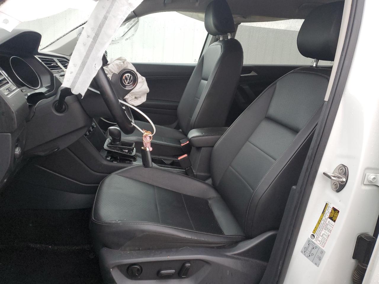 VOLKSWAGEN TIGUAN SE