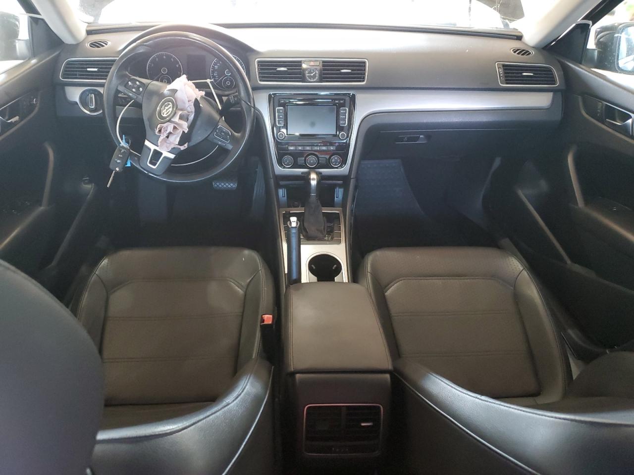 VOLKSWAGEN PASSAT SE