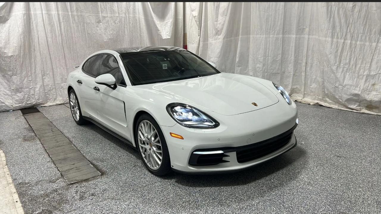 PORSCHE PANAMERA 4