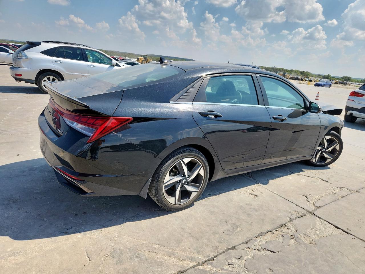 HYUNDAI ELANTRA LIMITED