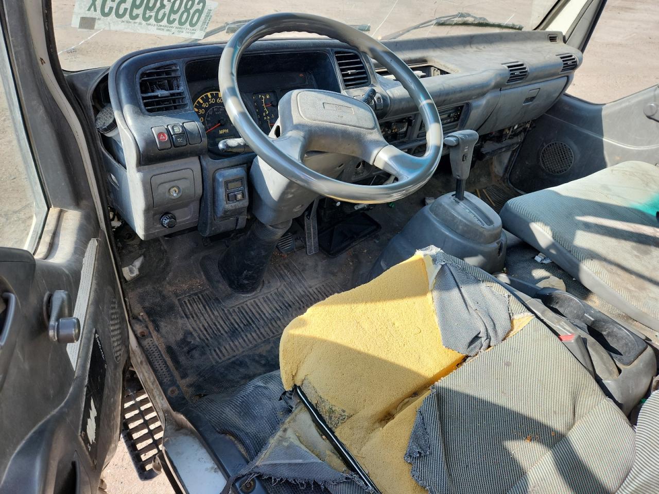 Lot #3294853748 2005 GMC W4500 W450