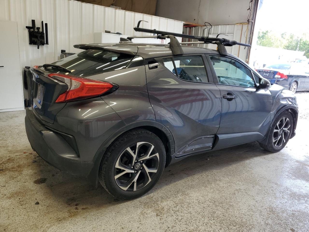 TOYOTA C-HR XLE