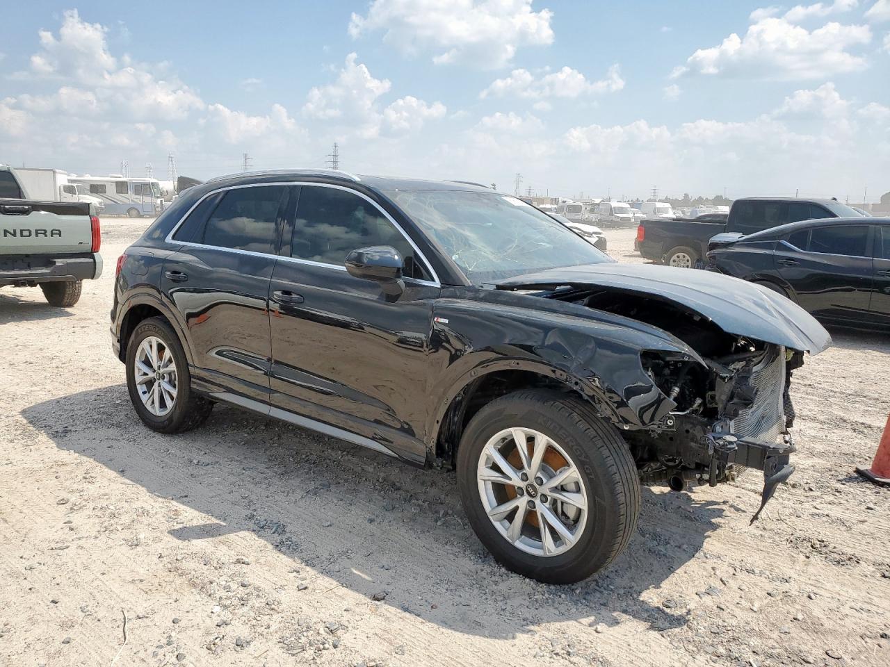 AUDI Q3 PREMIUM S LINE 45