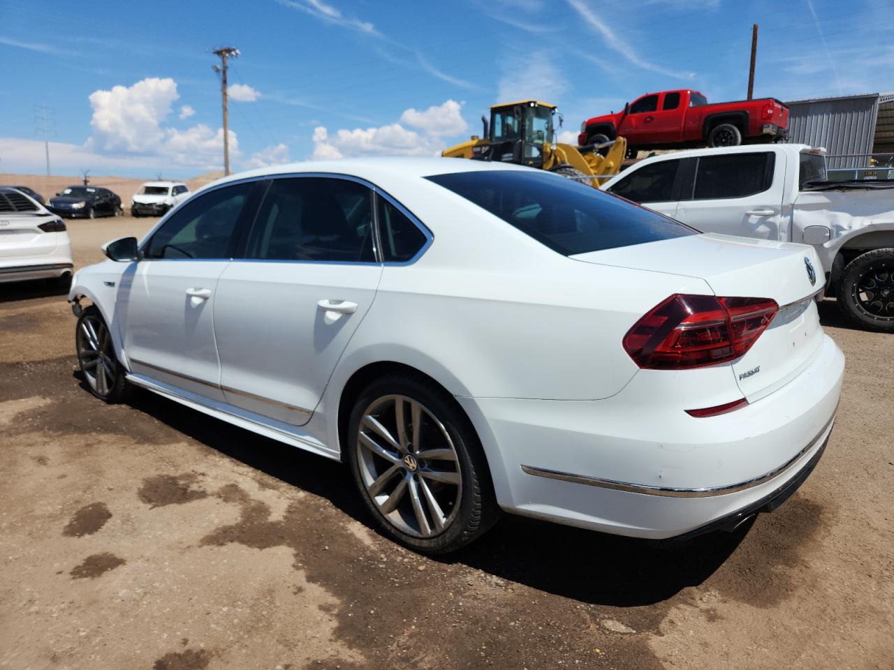 VOLKSWAGEN PASSAT R-LINE